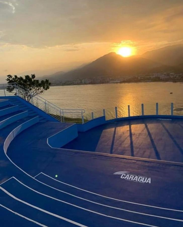 Lindo Apto Praia Martin De Sa Em Condominio Com Piscina, Estacionamento, Wi-Fi 150Mbps,Perto Do Mar!!! Caraguatatuba Kültér fotó